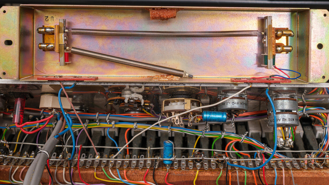 The spring reverb tank, missing one spring